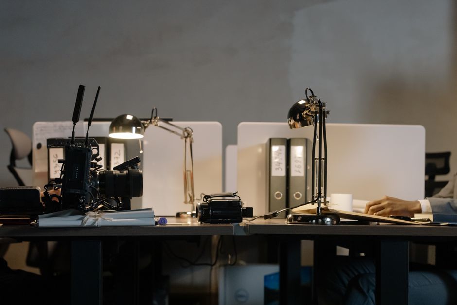Espace de travail professionnel avec bureau